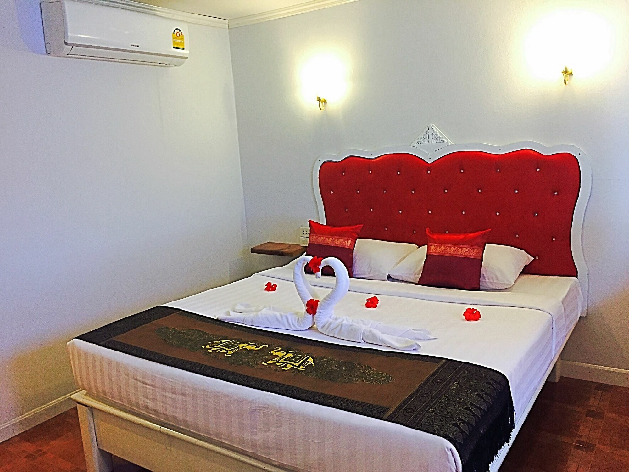 Отель Phi Phi K House Экстерьер фото